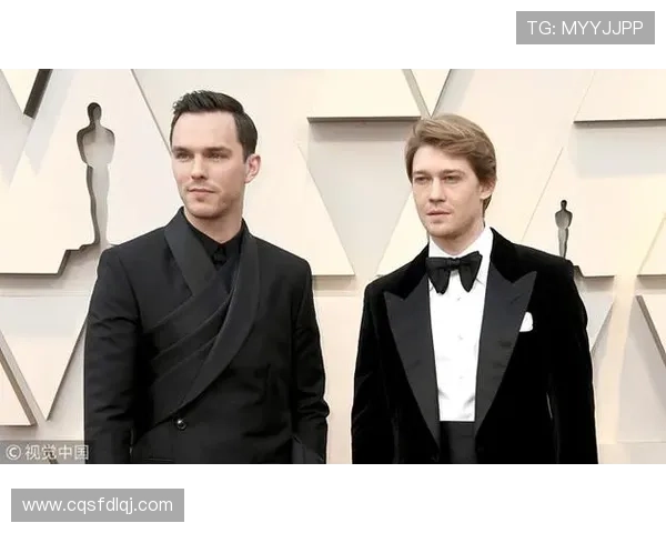 当好莱坞明星遇上足球巨星:星光熠熠的合影瞬间回顾 当好莱坞明星遇上足球巨星:星光熠熠的合影瞬间回顾