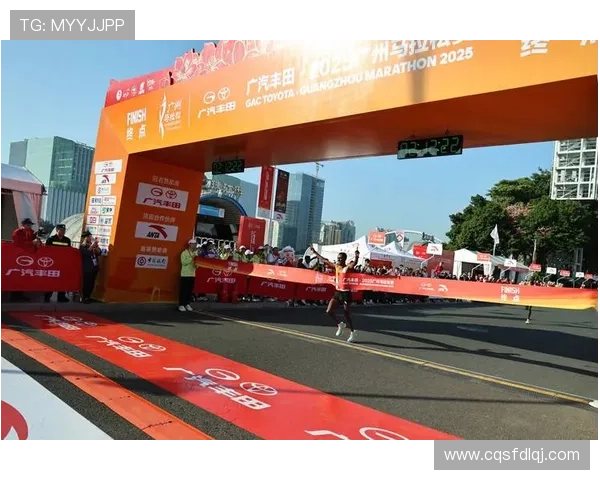 广州飞盘队在城市马拉松中的耐力表现与竞技精神全解析 广州飞盘队在城市马拉松中的耐力表现与竞技精神全解析