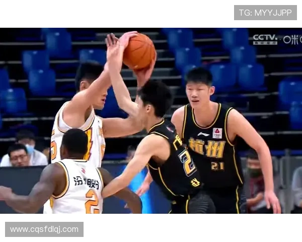 成都篮球队阵地战解析：战术布局与球员配合的深度剖析